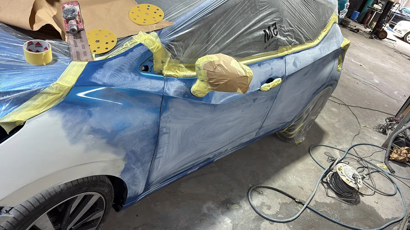Nissan Juke, panel prep before booth